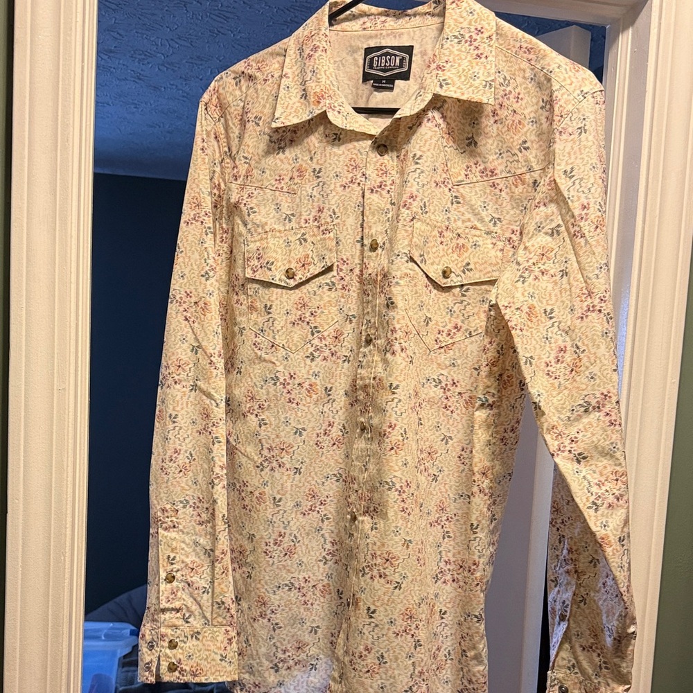 Gibson Men's Floral Cream Dress Shirt